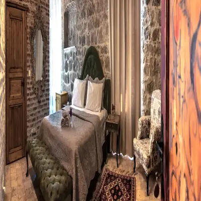 İda Blue Otel, +18