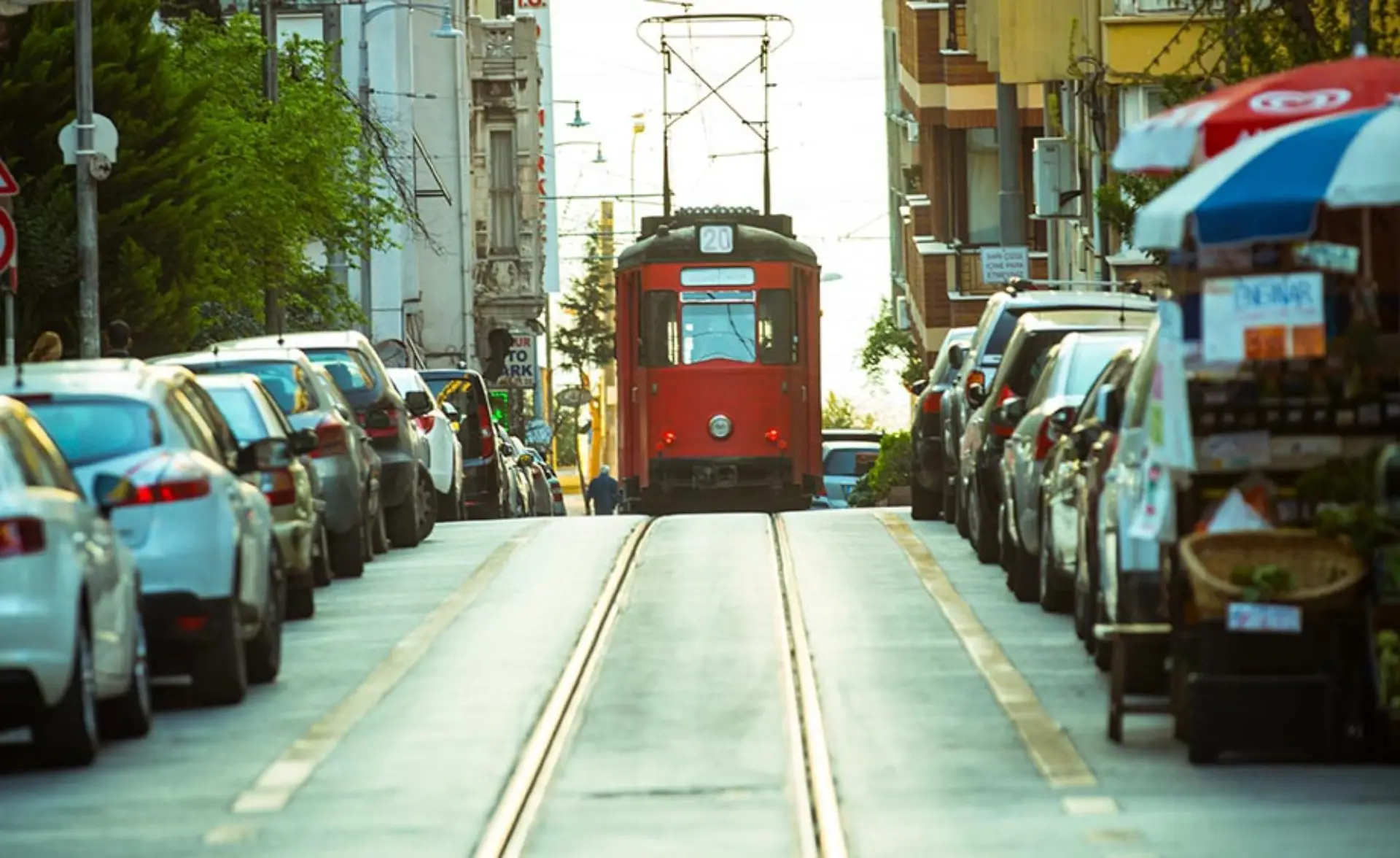 Kadıköy Moda Gezi Rehberi: Gezilecek Yerler, Moda Sahili ve En İyi Mekanlar