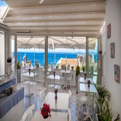 Ela Tenedos Otel, +12
