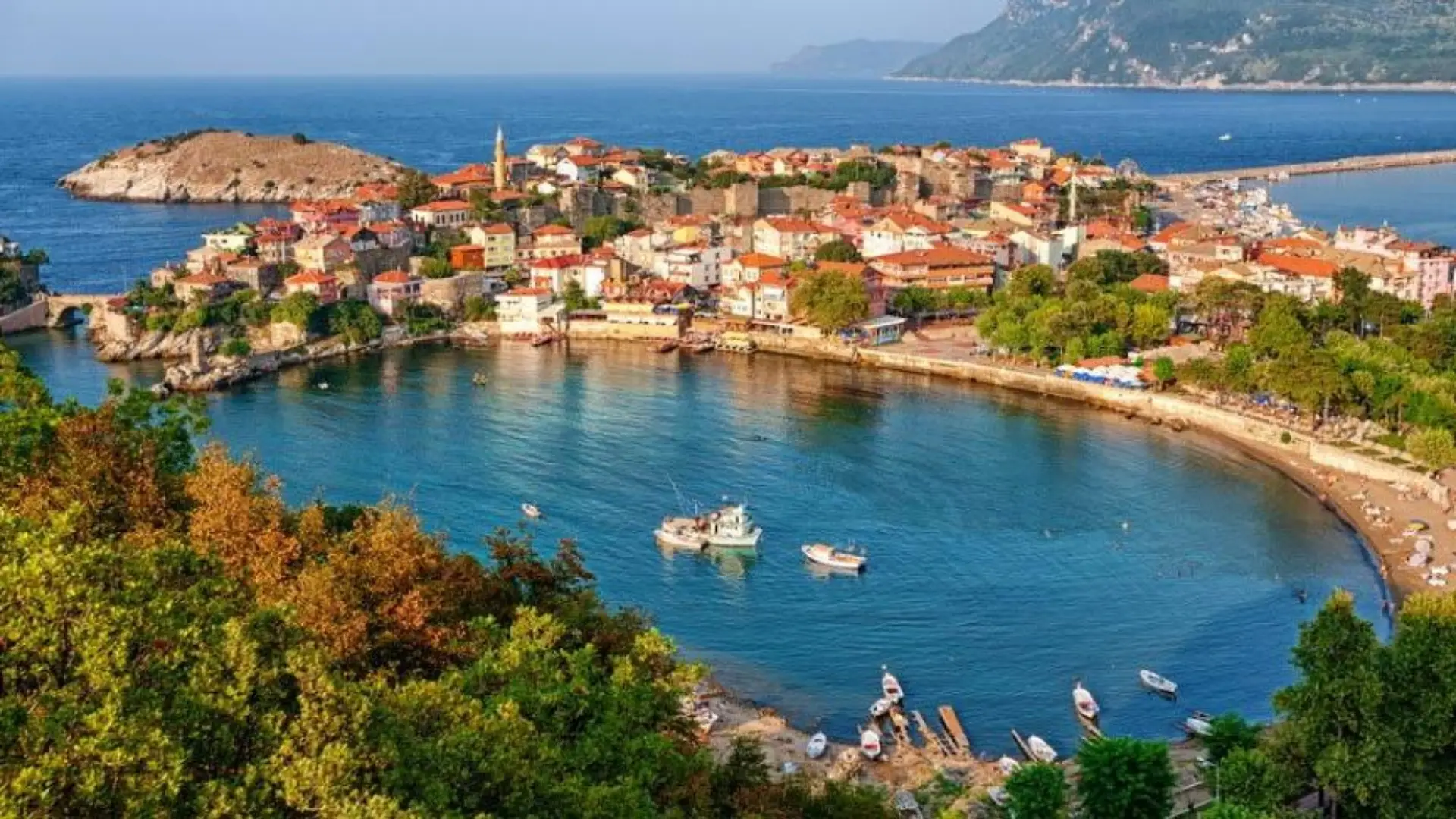 Amasra Gezi Rehberi: Gezilecek Yerler, Ne Yenir, Nerede Kalınır?