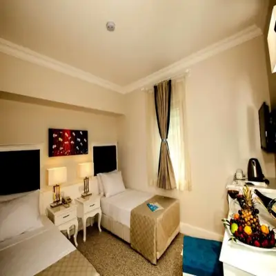 Zena Hotel