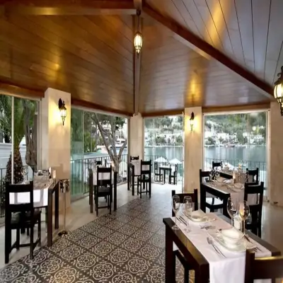 Zena Hotel