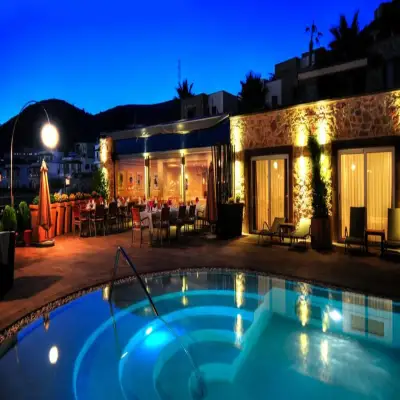 Lvzz Hotel