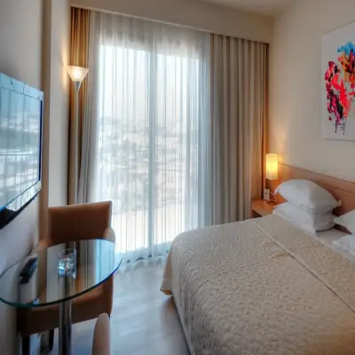 Lvzz Hotel