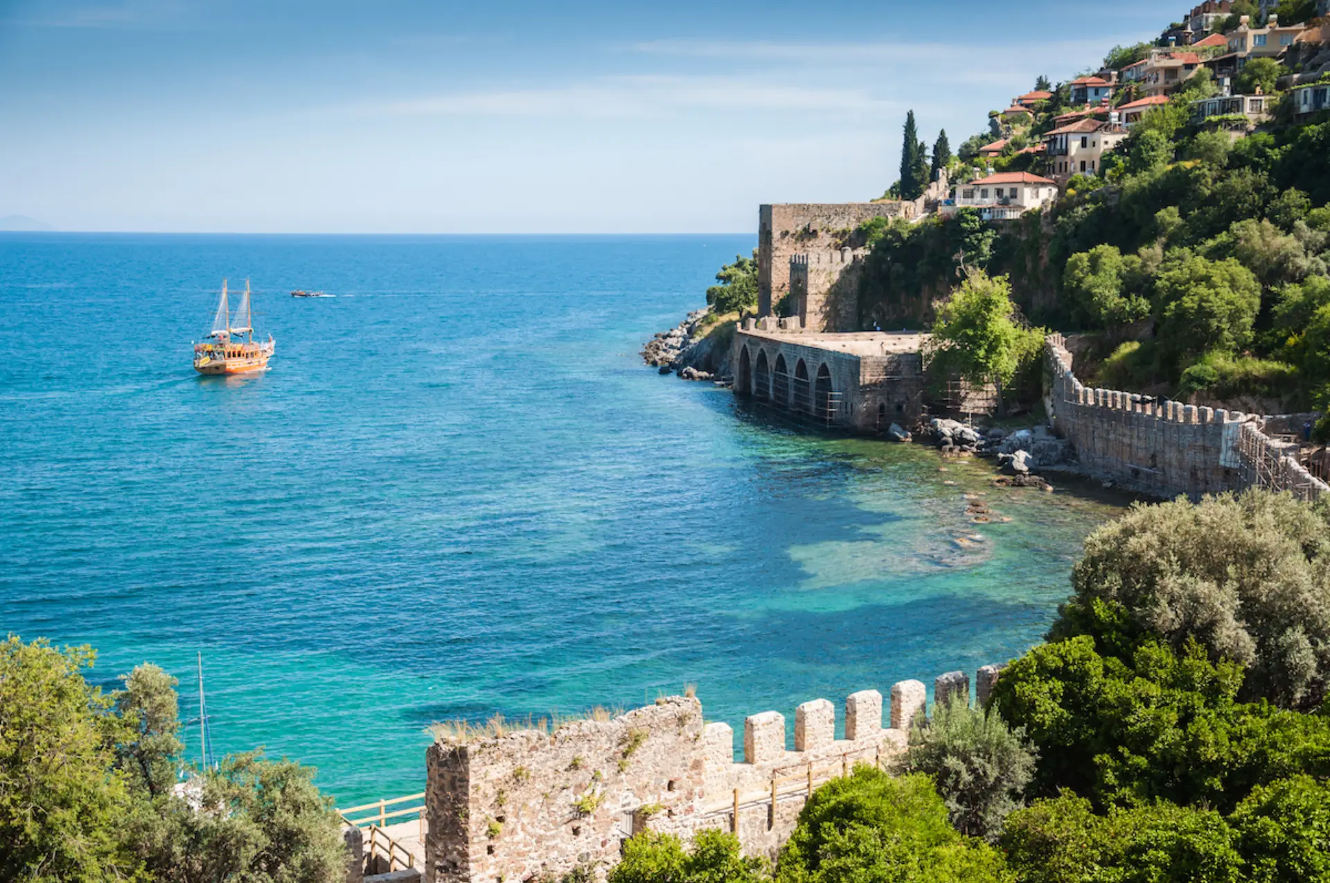 Alanya Gezi Rehberi: Gezilecek Yerler, Mağaralar ve Yeme İçme Önerileri