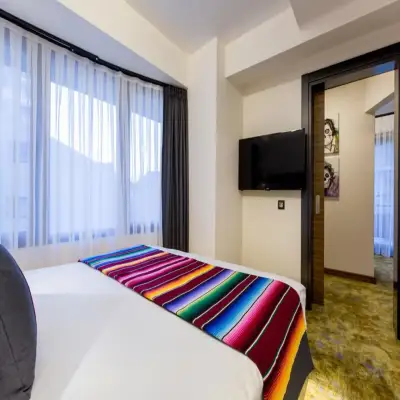Hay Otel Alsancak
