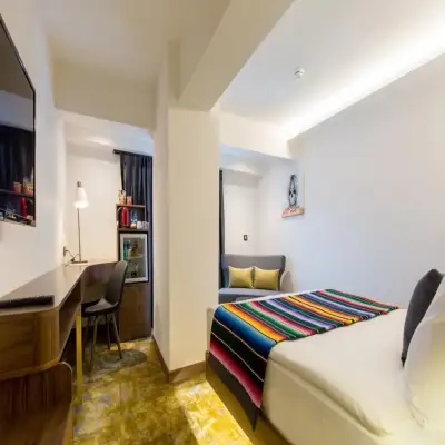 Hay Otel Alsancak