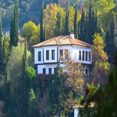 Nişanyan Evleri