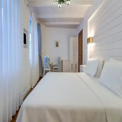 Ela Tenedos Otel, +12