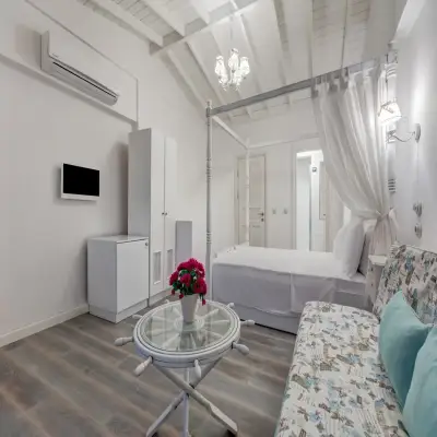 Ela Tenedos Otel, +12