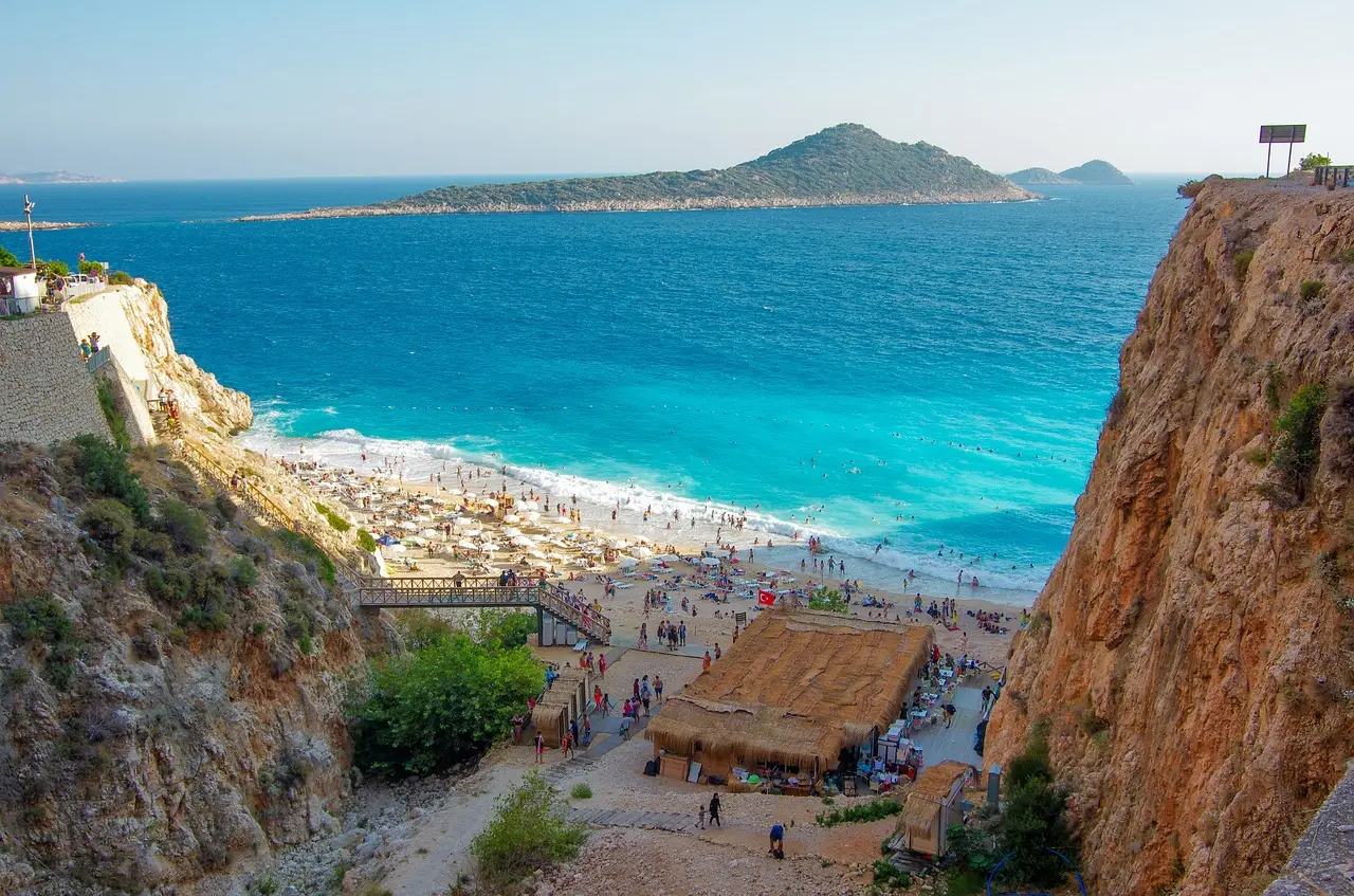 Kaş Kalkan Gezi Rehberi 2026: Gezilecek Yerler, Plajlar ve Yeme-İçme Önerileri