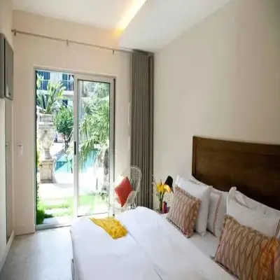 Bella Sombra Hotel, +12