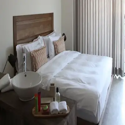 Bella Sombra Hotel, +12
