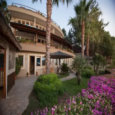 Loryma Luxury Hotel, +8