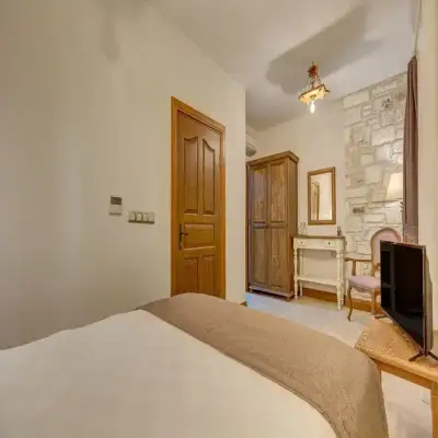 Navalia Otel