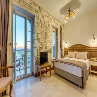 Navalia Otel