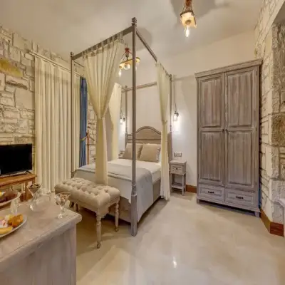 Navalia Otel