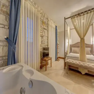 Navalia Otel