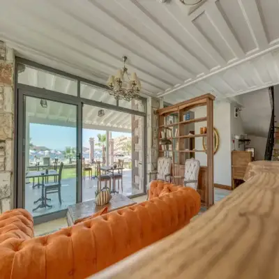 Navalia Otel