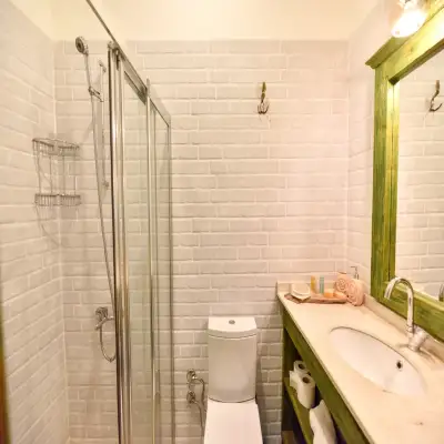 Piramit Otel