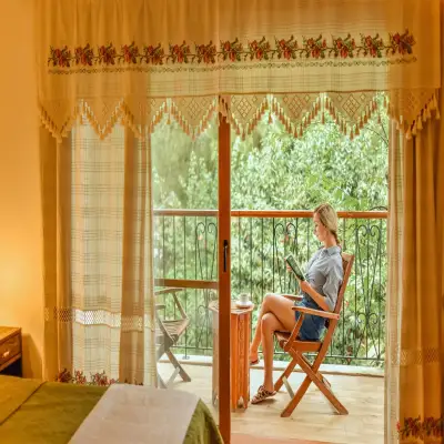 Piramit Otel