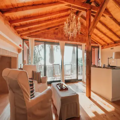 The Lake House, +12