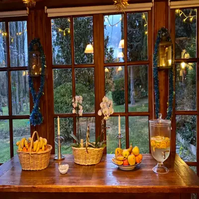 The Lake House, +12