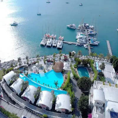 Yacht Classic Hotel, +12