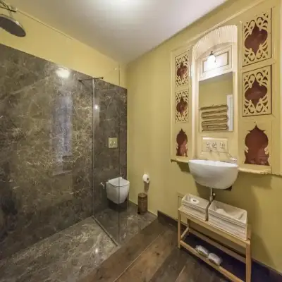 İda Blue Otel, +18