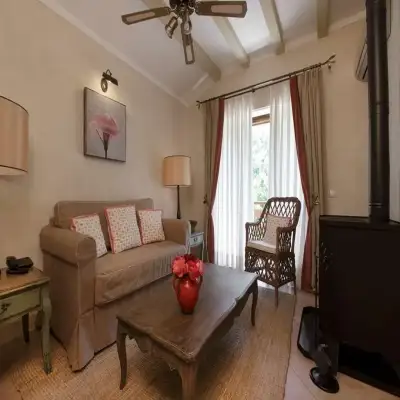Güllü Konakları