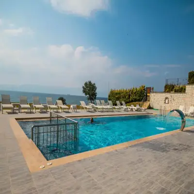 Life Point Hotel, Çiftlikköy