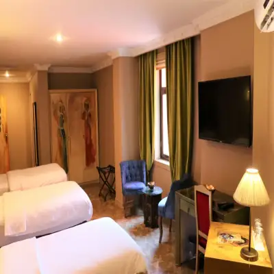 Ala Han Hotel