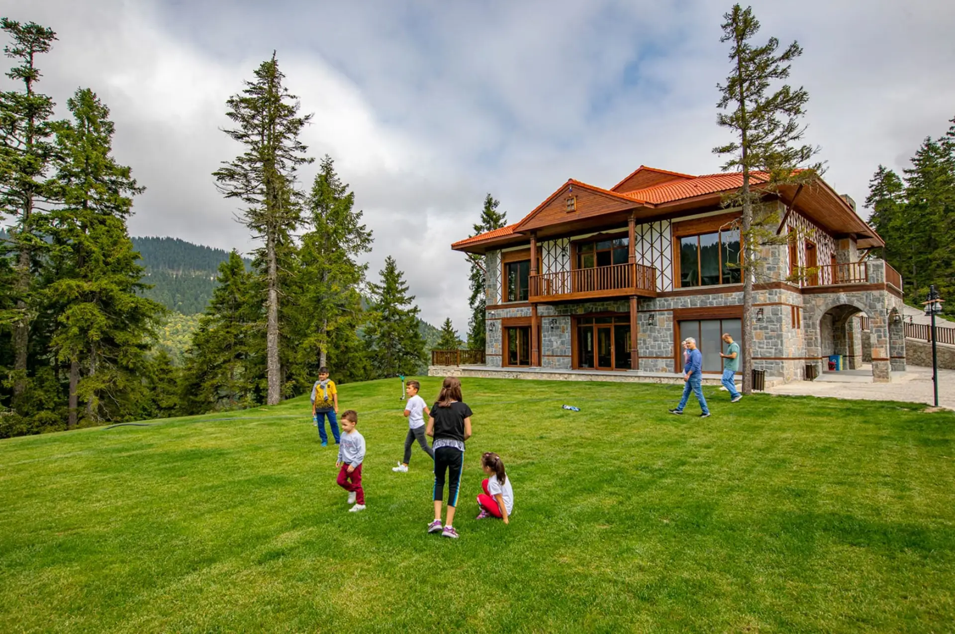 Türkiye’nin En Güzel Doğa Otelleri: Bungalov, Dağ Evi ve Yayla Konaklama Rehberi