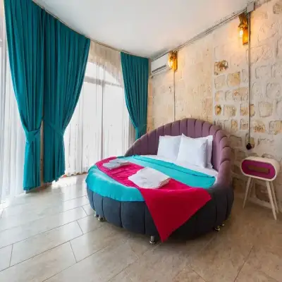 Hillcity Hotel, +16