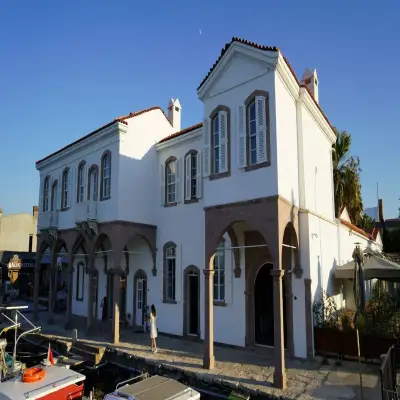 Gümrük Otel, +14