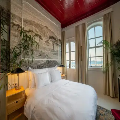 Gümrük Otel, +14