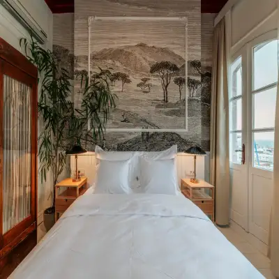 Gümrük Otel, +14