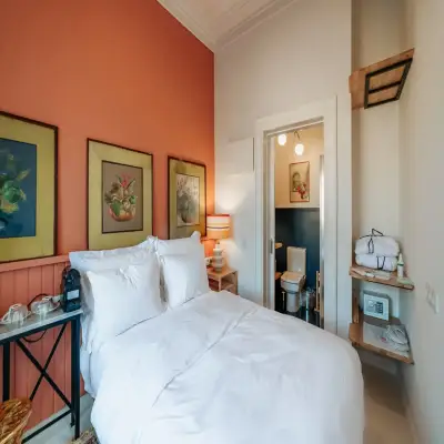 Gümrük Otel, +14