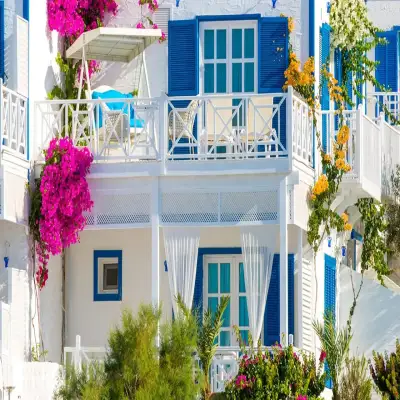Otel Mavi Beyaz