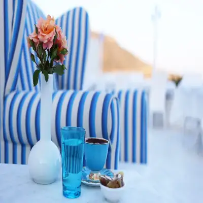 Otel Mavi Beyaz