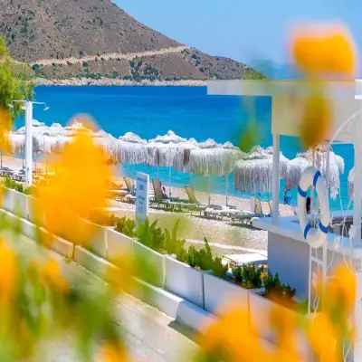 Otel Mavi Beyaz