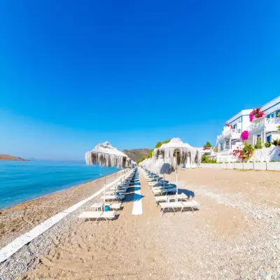 Otel Mavi Beyaz