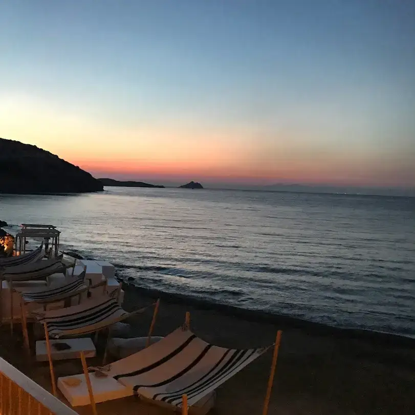 La Local Beach House, +12