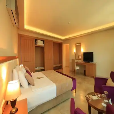 Loryma Luxury Hotel, +8