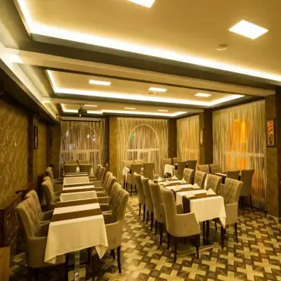 Kars-ı Şirin Otel
