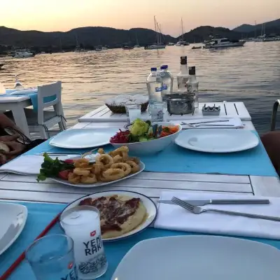 Luna Begonvil Taş Evler