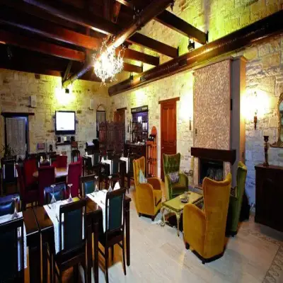 Griffon Hotel