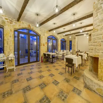 Karia Hotel
