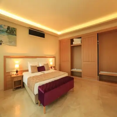 Loryma Luxury Hotel, +8