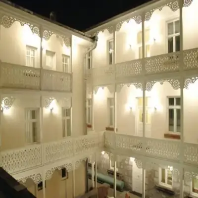 Kar's Hotel